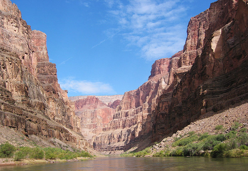 800px-Canyon_midday