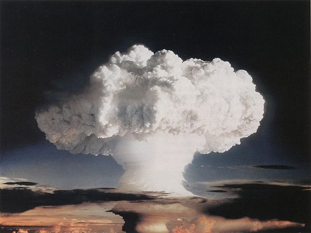 639px-_Ivy_Mike__atmospheric_nuclear_test_-_November_1952_-_Flickr_-_The_Official_CTBTO_Photostream