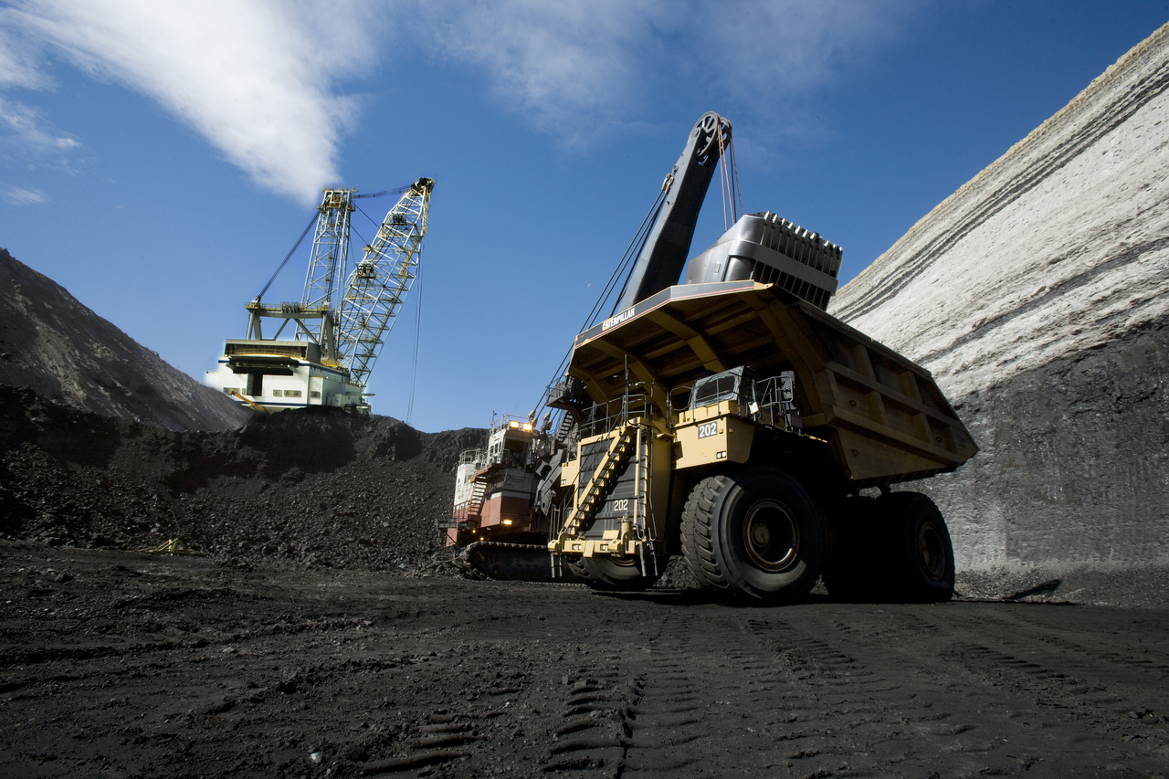 coal_haul_truck_at_north_antelope_rochelle